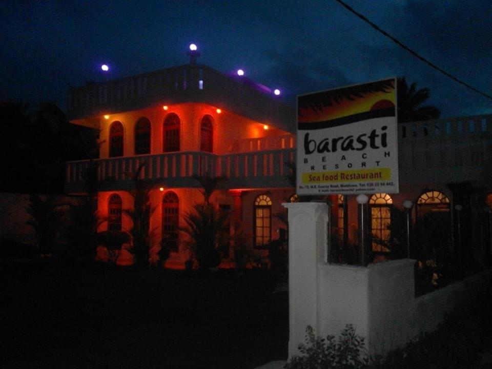 Oyo 459 Barasti Beach Resort Kalutara Esterno foto