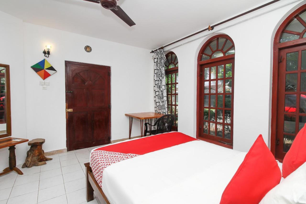Oyo 459 Barasti Beach Resort Kalutara Esterno foto